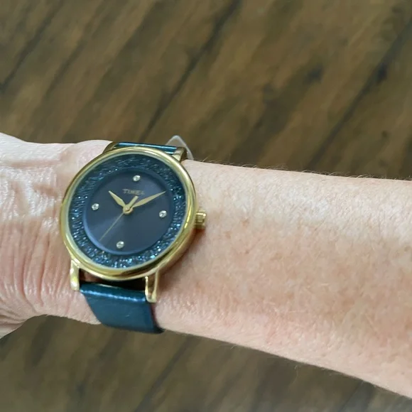 Beautiful Timex watch - Picture 3 of 8